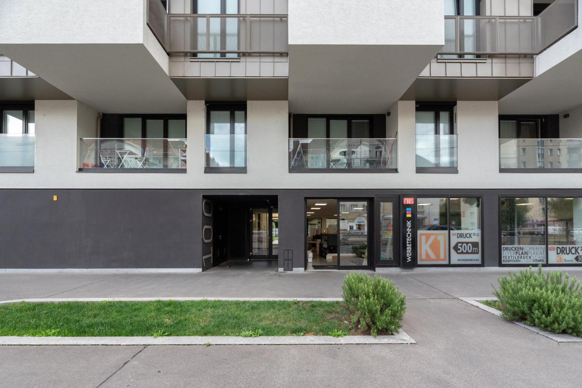 Luxurious Living With Beautiful Terrace Apartament Viena
